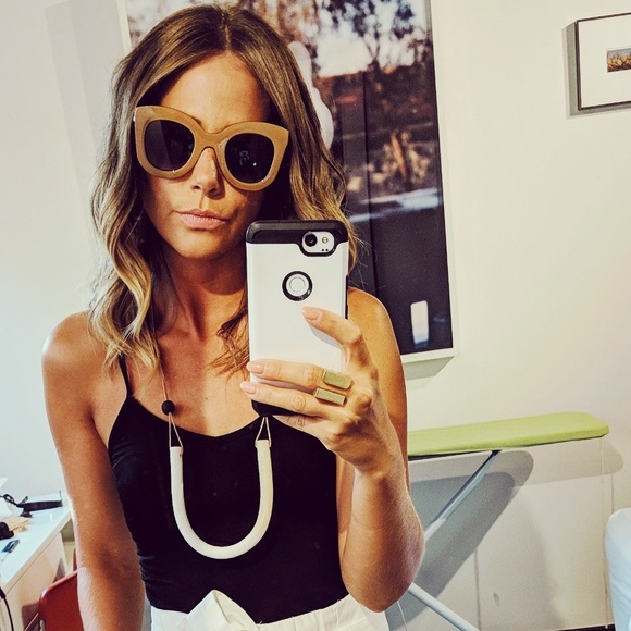 Meet Your Buyer/Seller, Amy!! - Picture 5 of 8